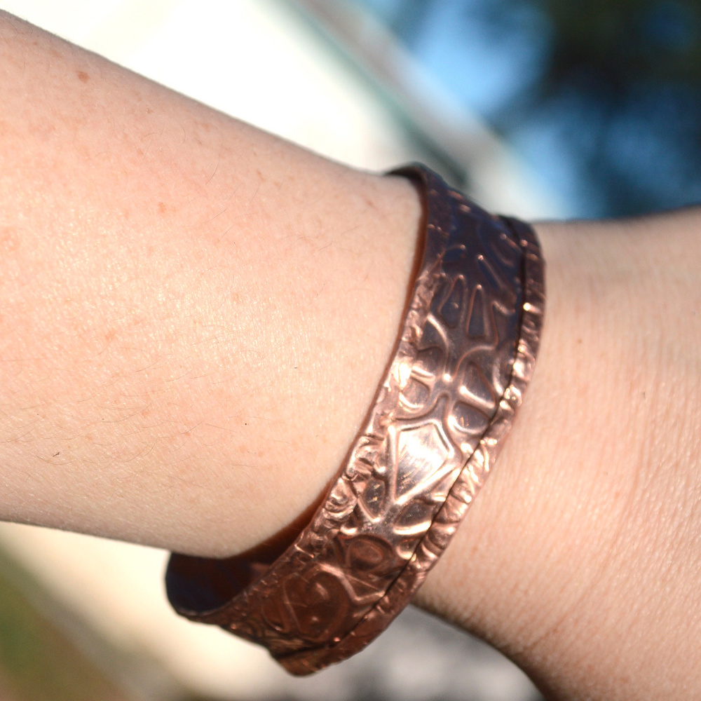 Mens Copper Embossed Cuff Bracelet Arthritis Mans - Picture 7 of 12